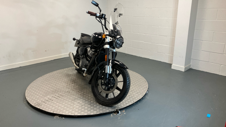 Royal Enfield Super Meteor 650 Celestial (23MY)